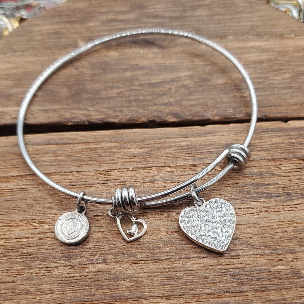 Silver Heart Charm Bracelet B3431